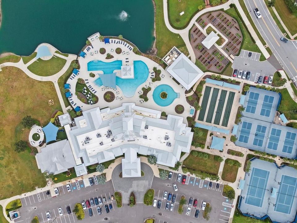 Под контрактом: $479,000 (2 спален, 2 ванн, 1894 Квадратных фут)