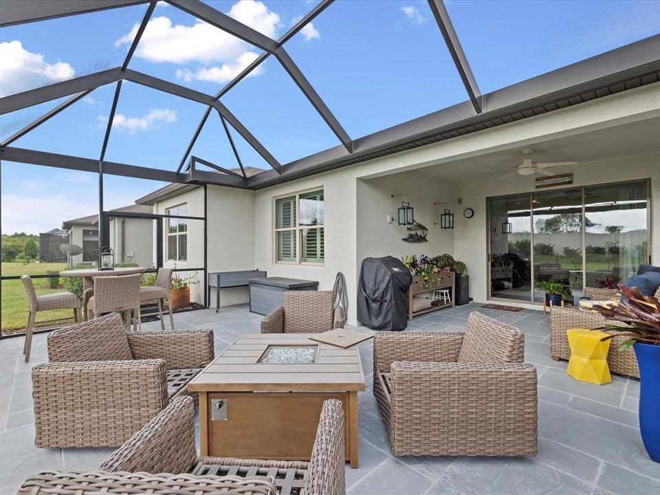 Под контрактом: $479,000 (2 спален, 2 ванн, 1894 Квадратных фут)