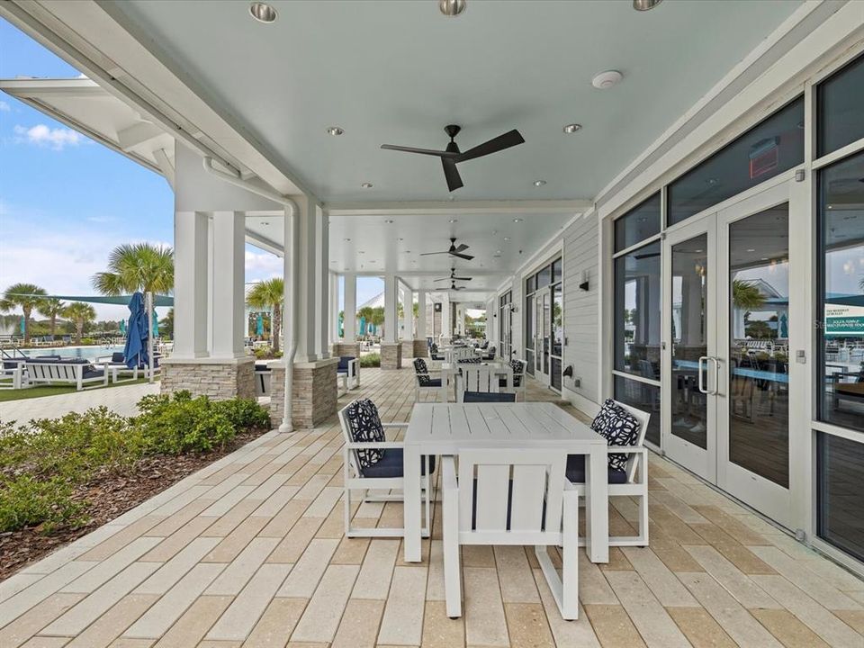 Под контрактом: $479,000 (2 спален, 2 ванн, 1894 Квадратных фут)