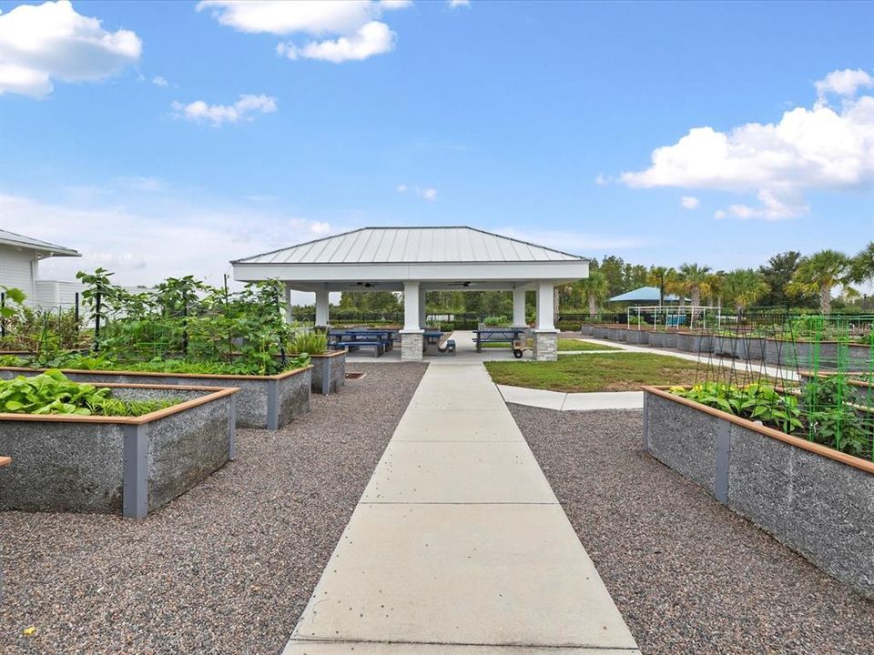 Под контрактом: $479,000 (2 спален, 2 ванн, 1894 Квадратных фут)