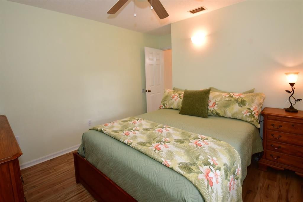 En Venta: $575,000 (3 camas, 2 baños, 1819 Pies cuadrados)