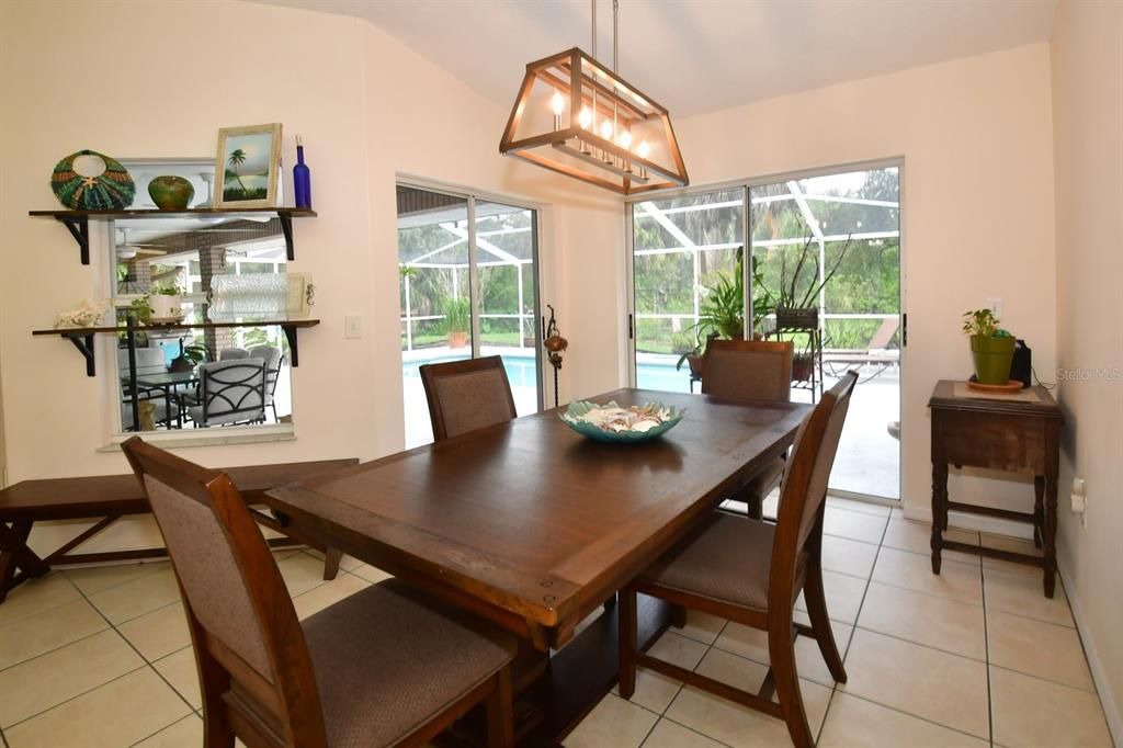 En Venta: $575,000 (3 camas, 2 baños, 1819 Pies cuadrados)