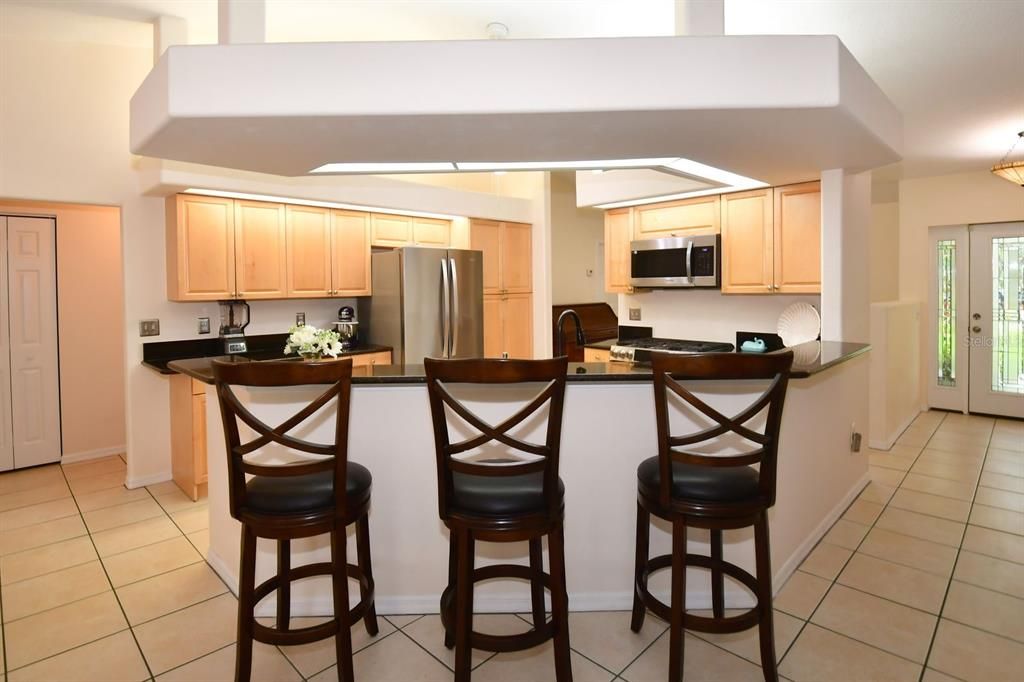 En Venta: $575,000 (3 camas, 2 baños, 1819 Pies cuadrados)