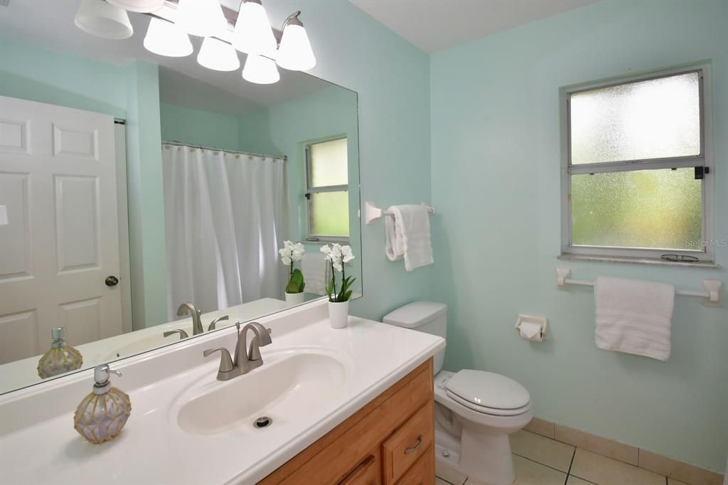 En Venta: $575,000 (3 camas, 2 baños, 1819 Pies cuadrados)