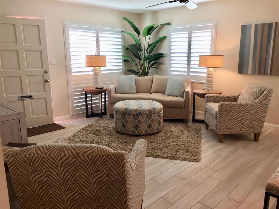 For Rent: $4,000 (2 beds, 2 baths, 1009 Square Feet)