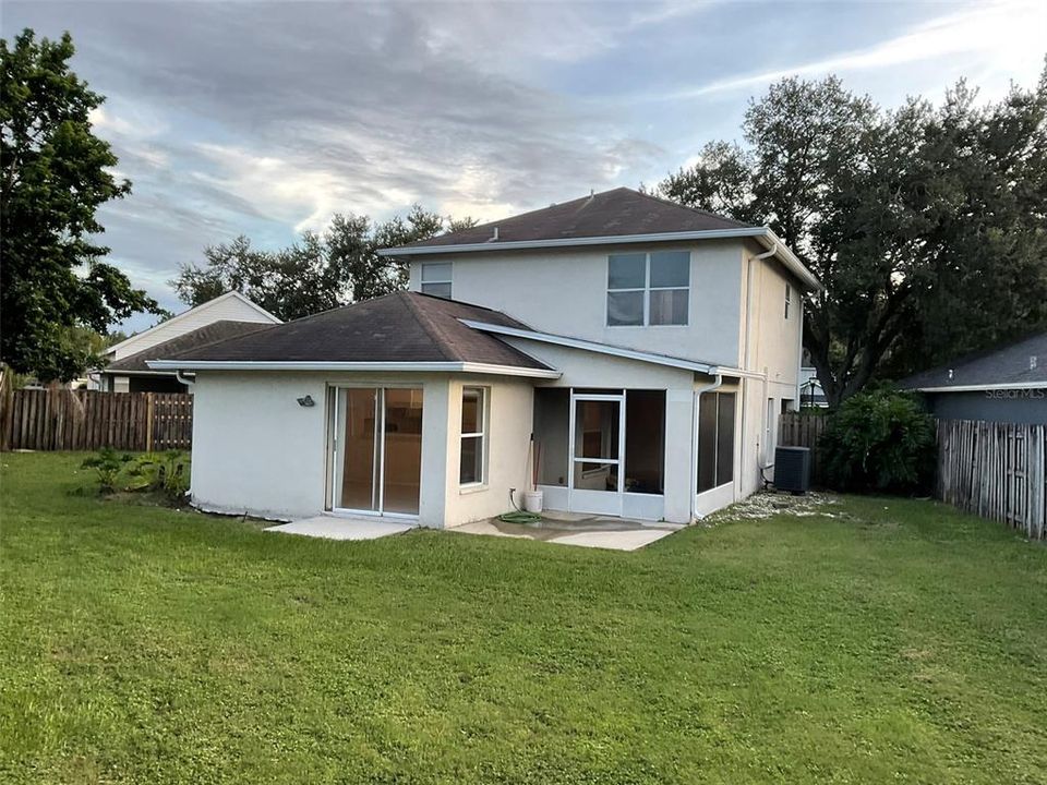 Active With Contract: $285,000 (3 beds, 2 baths, 1690 Square Feet)