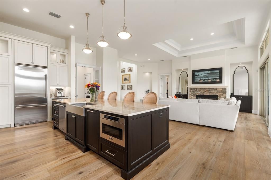 For Sale: $2,250,000 (3 beds, 3 baths, 2932 Square Feet)