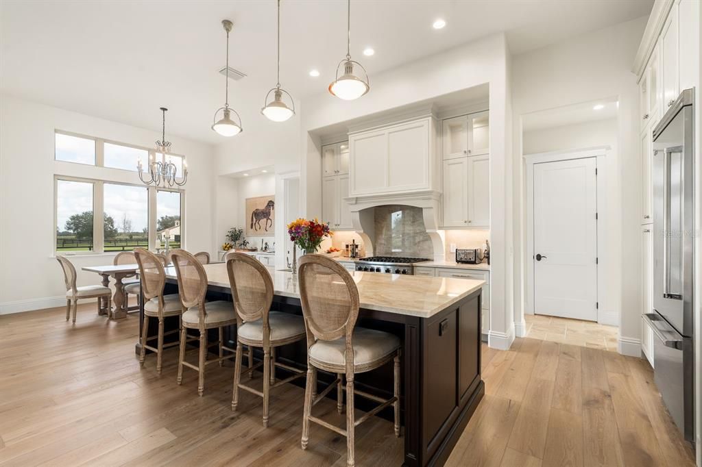 For Sale: $2,250,000 (3 beds, 3 baths, 2932 Square Feet)