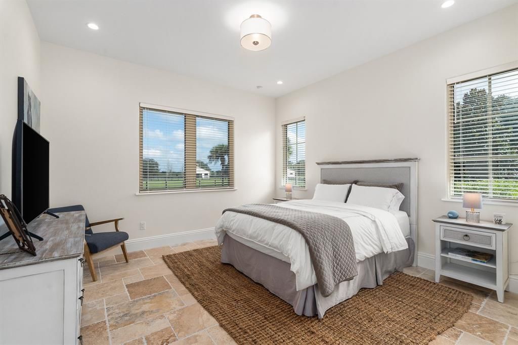 For Sale: $2,250,000 (3 beds, 3 baths, 2932 Square Feet)