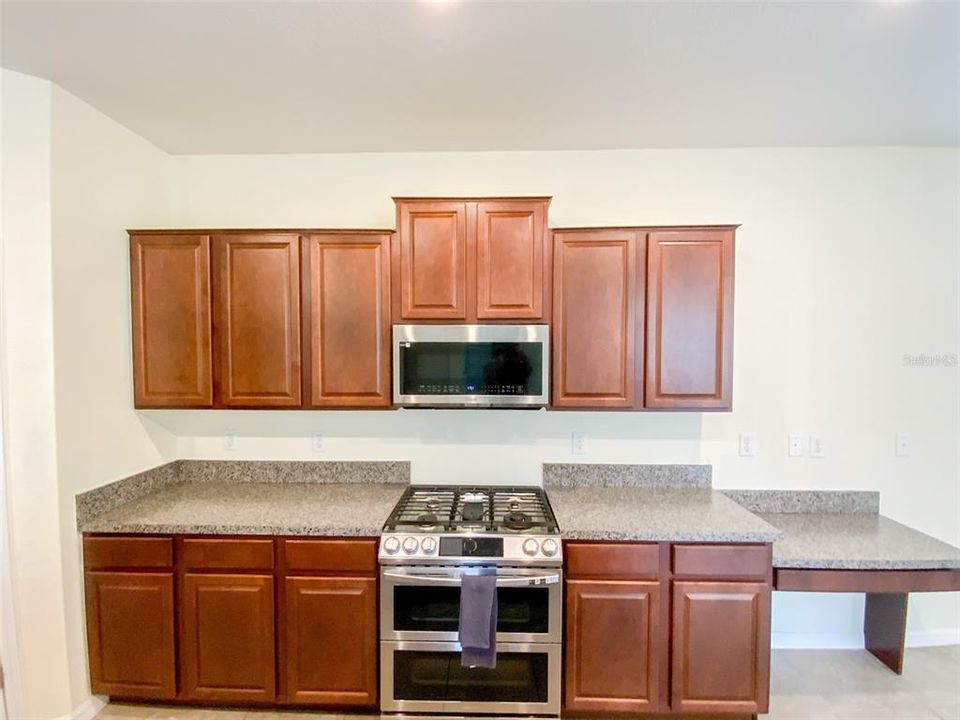 En Venta: $390,000 (5 camas, 3 baños, 2455 Pies cuadrados)