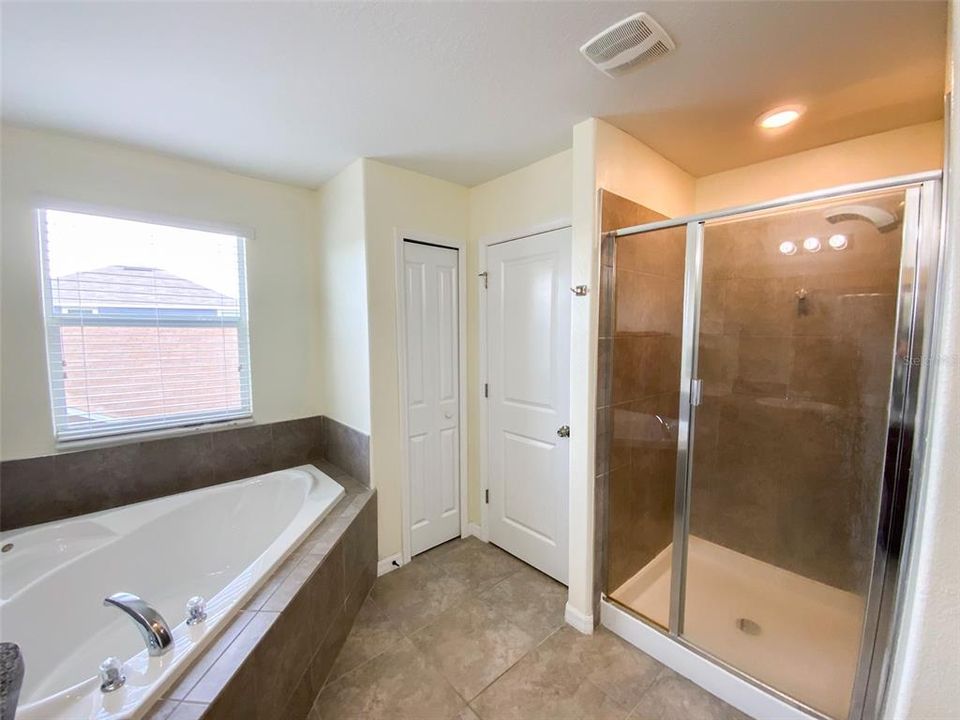 En Venta: $390,000 (5 camas, 3 baños, 2455 Pies cuadrados)