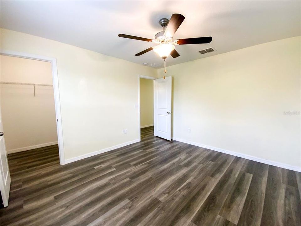 En Venta: $390,000 (5 camas, 3 baños, 2455 Pies cuadrados)