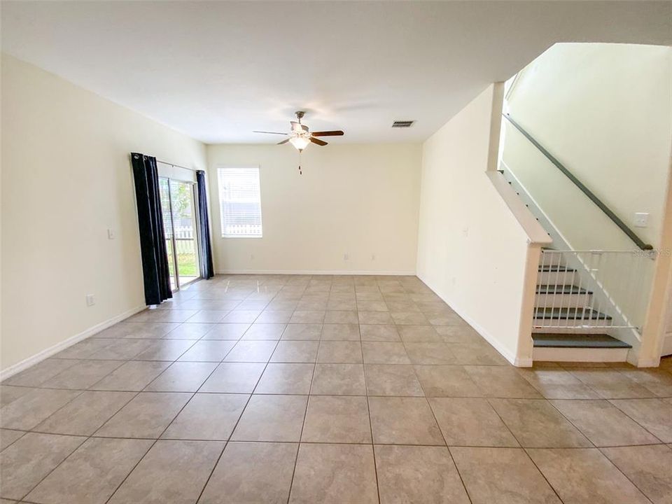 En Venta: $390,000 (5 camas, 3 baños, 2455 Pies cuadrados)