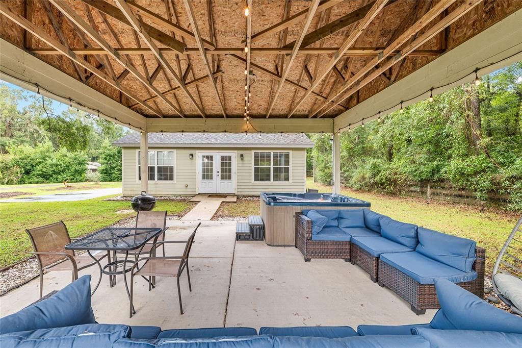 For Sale: $820,000 (3 beds, 3 baths, 2653 Square Feet)