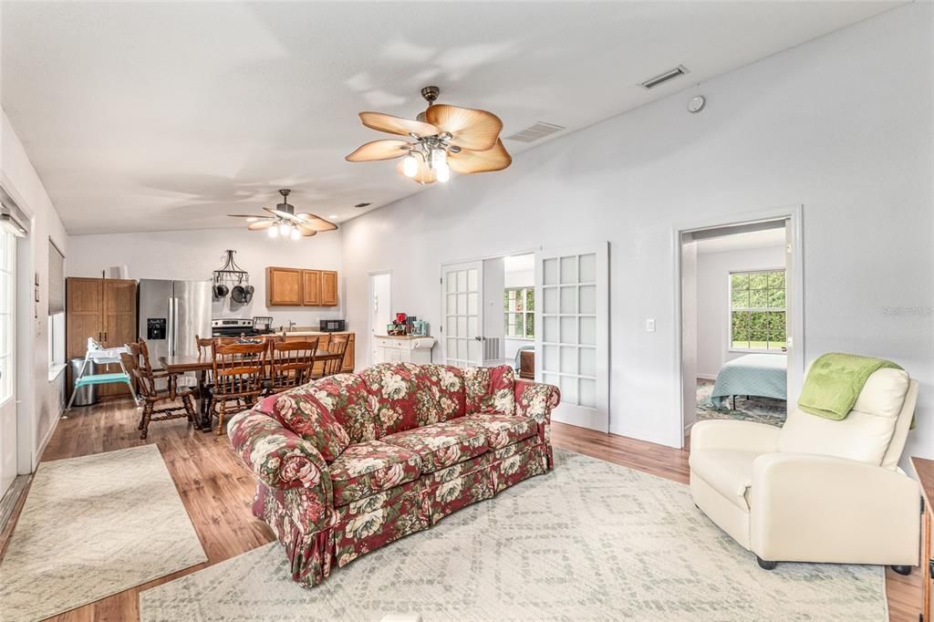 For Sale: $820,000 (3 beds, 3 baths, 2653 Square Feet)