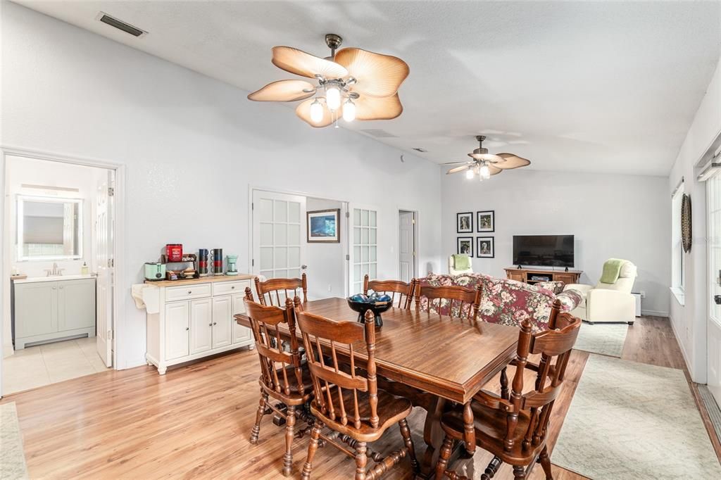 For Sale: $820,000 (3 beds, 3 baths, 2653 Square Feet)