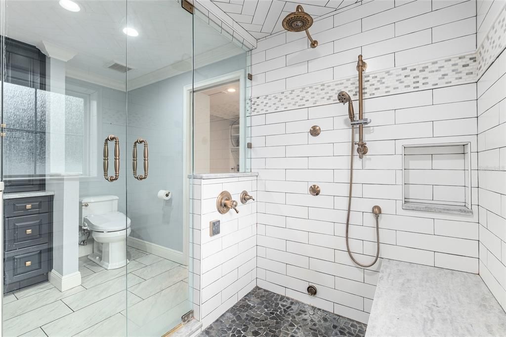 For Sale: $820,000 (3 beds, 3 baths, 2653 Square Feet)