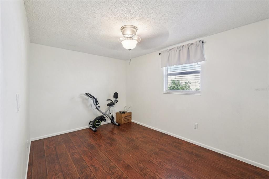 En Venta: $314,900 (3 camas, 2 baños, 1076 Pies cuadrados)