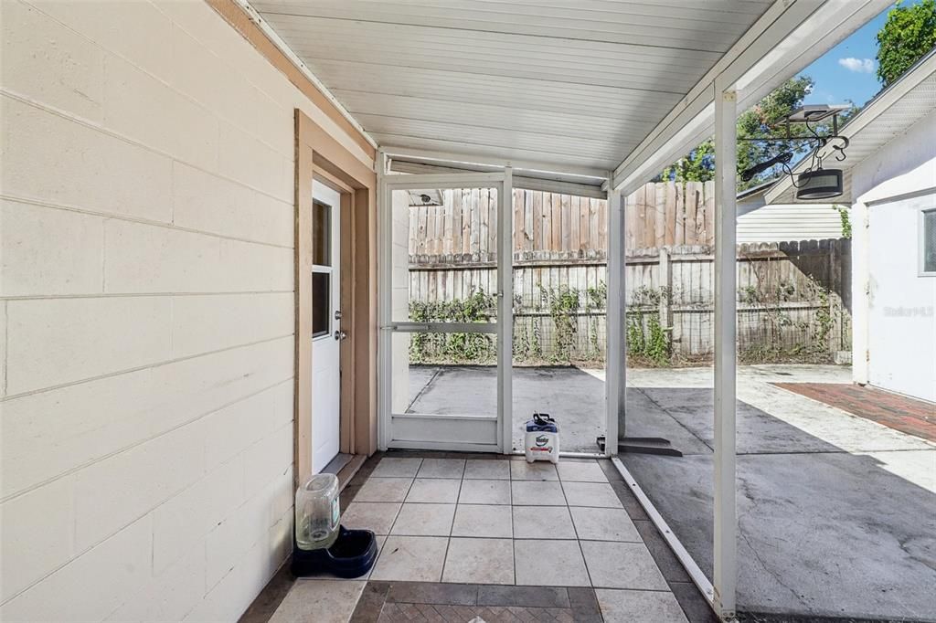 En Venta: $314,900 (3 camas, 2 baños, 1076 Pies cuadrados)