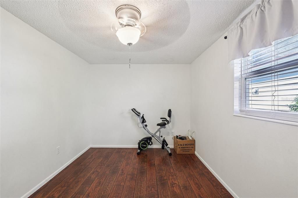 En Venta: $314,900 (3 camas, 2 baños, 1076 Pies cuadrados)