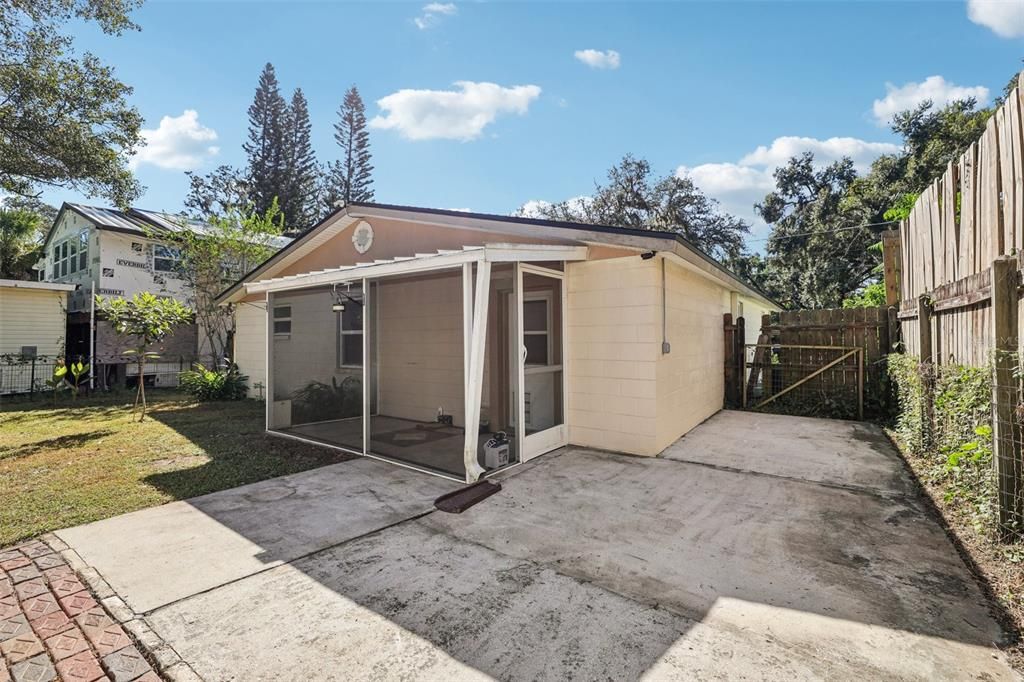 En Venta: $314,900 (3 camas, 2 baños, 1076 Pies cuadrados)