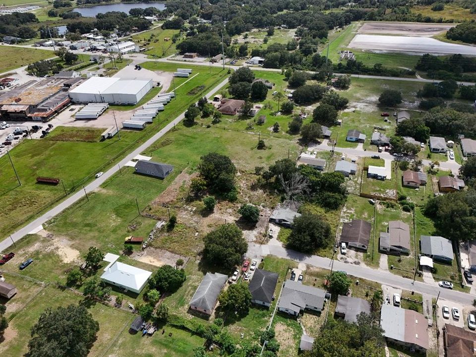 На продажу: $26,000 (0.27 acres)