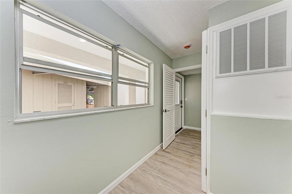 For Sale: $440,000 (2 beds, 2 baths, 1023 Square Feet)