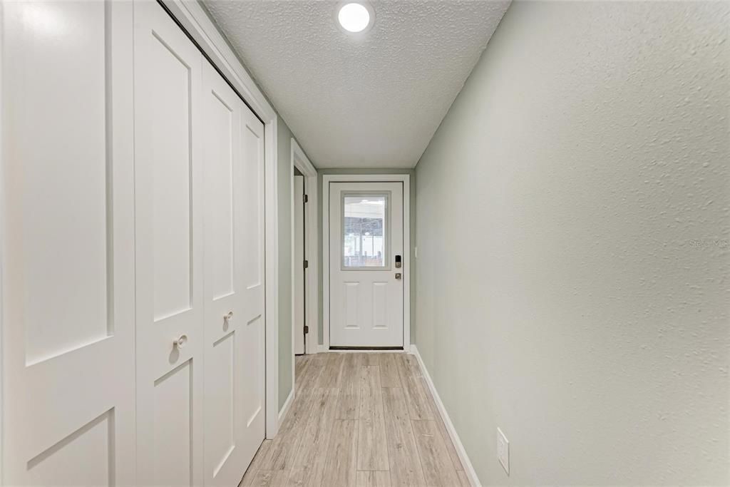 For Sale: $440,000 (2 beds, 2 baths, 1023 Square Feet)