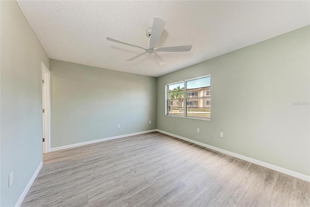 For Sale: $440,000 (2 beds, 2 baths, 1023 Square Feet)