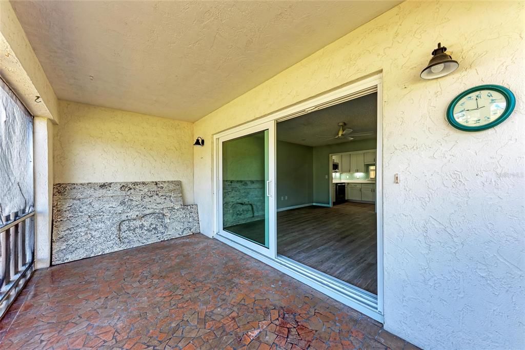 For Sale: $440,000 (2 beds, 2 baths, 1023 Square Feet)