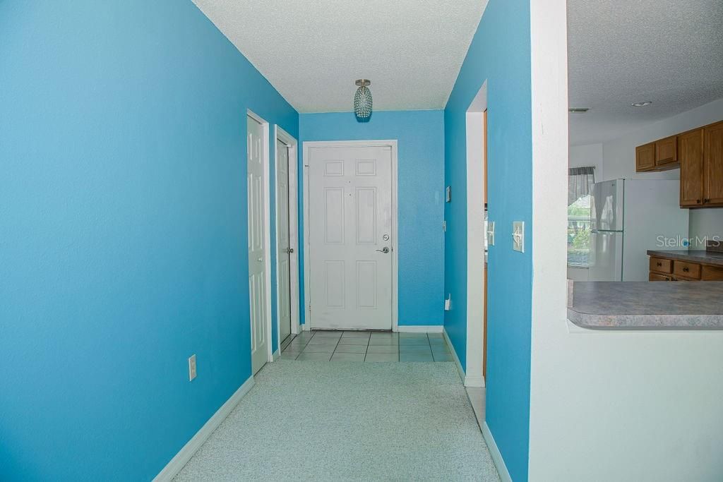 For Sale: $229,900 (2 beds, 2 baths, 1321 Square Feet)