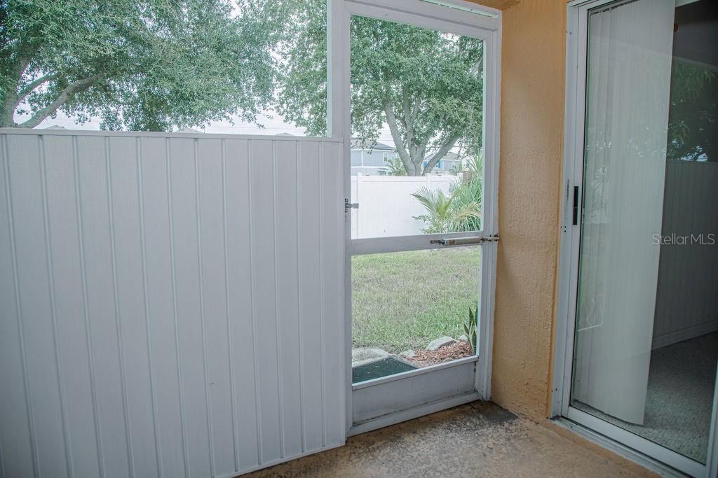 For Sale: $229,900 (2 beds, 2 baths, 1321 Square Feet)