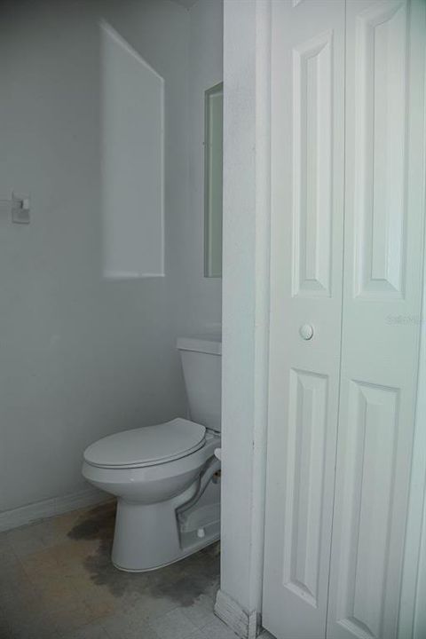 For Sale: $229,900 (2 beds, 2 baths, 1321 Square Feet)