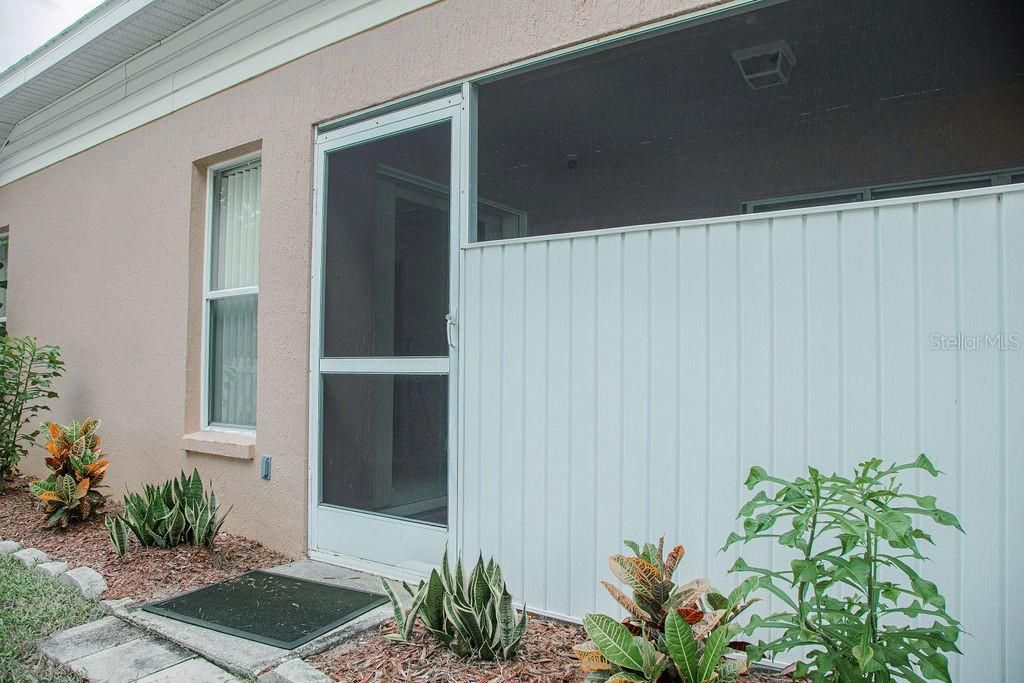 For Sale: $229,900 (2 beds, 2 baths, 1321 Square Feet)