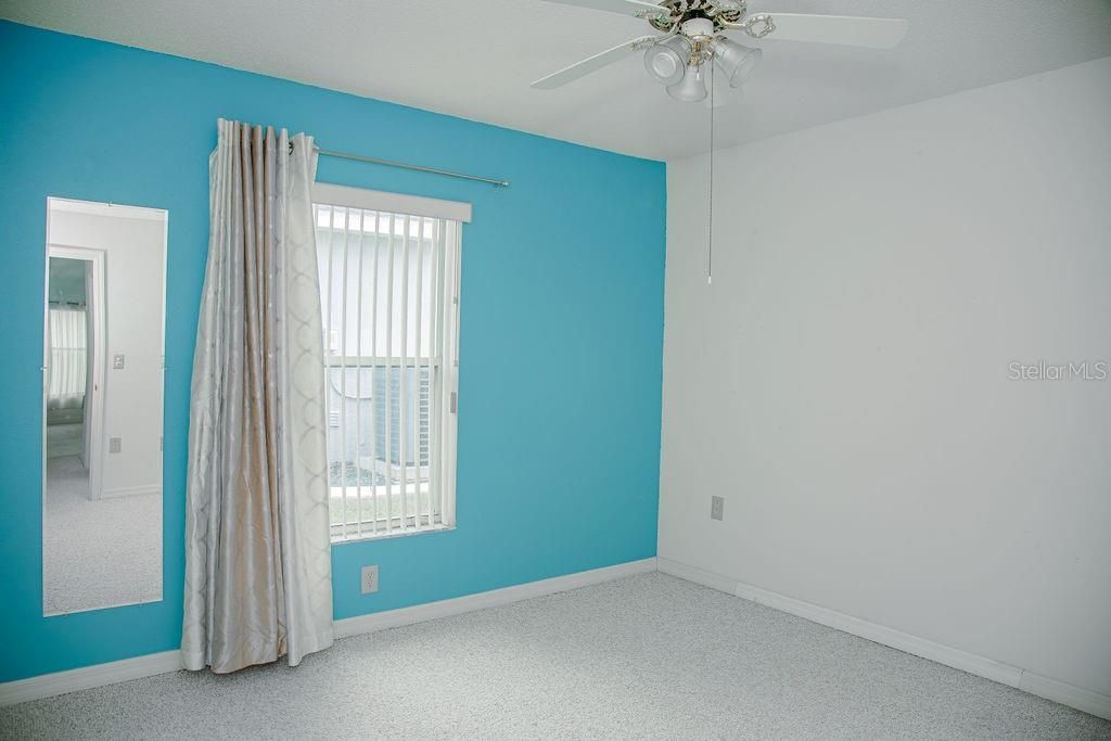 For Sale: $229,900 (2 beds, 2 baths, 1321 Square Feet)