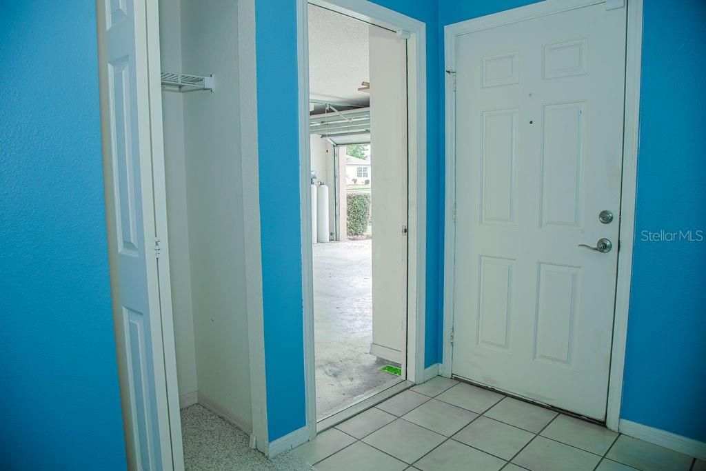 For Sale: $229,900 (2 beds, 2 baths, 1321 Square Feet)