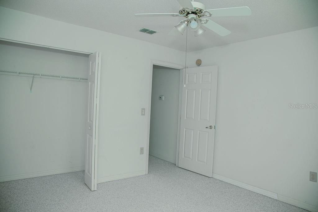 For Sale: $229,900 (2 beds, 2 baths, 1321 Square Feet)