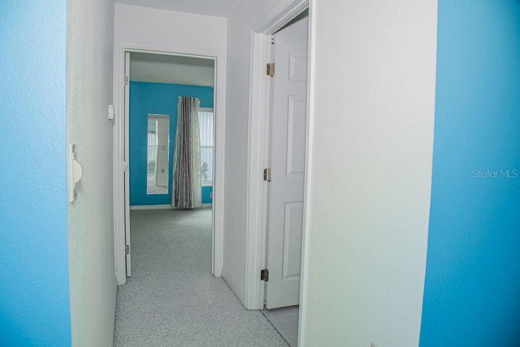 For Sale: $229,900 (2 beds, 2 baths, 1321 Square Feet)