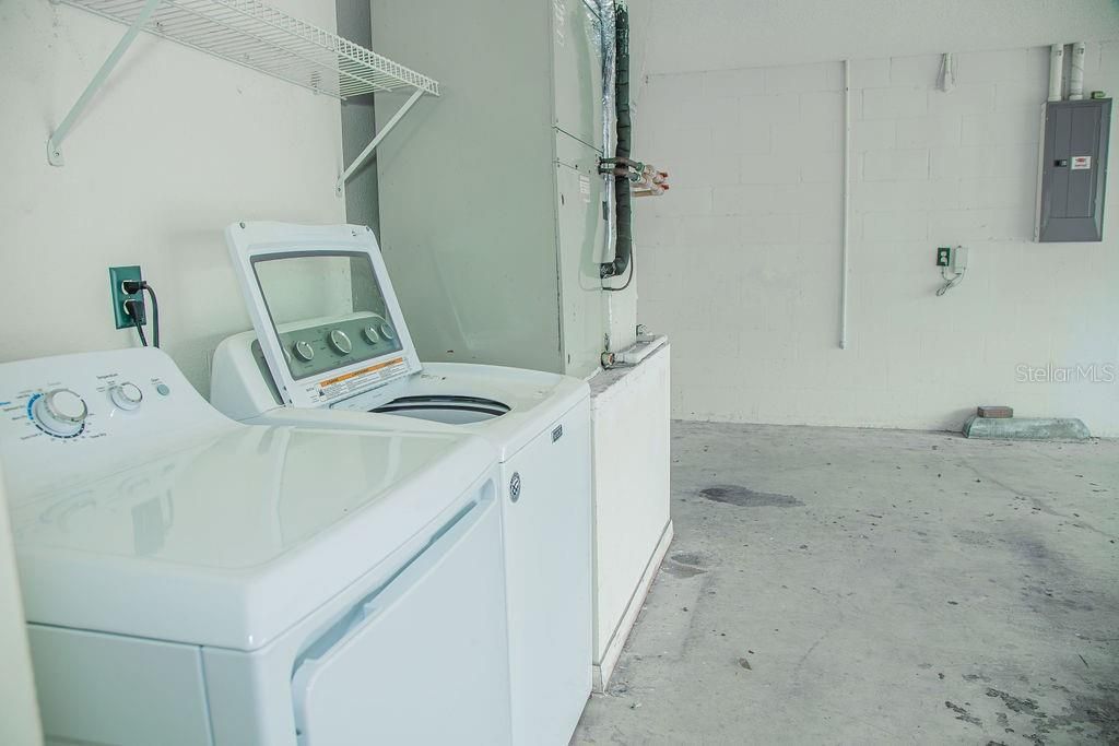 For Sale: $229,900 (2 beds, 2 baths, 1321 Square Feet)