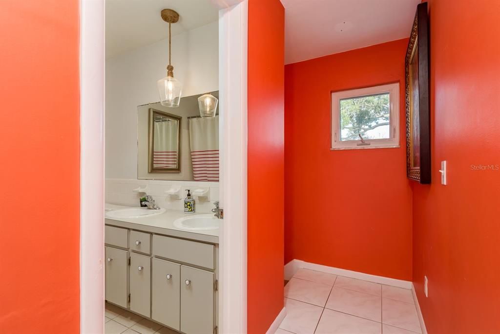 На продажу: $1,175,000 (4 спален, 3 ванн, 2028 Квадратных фут)