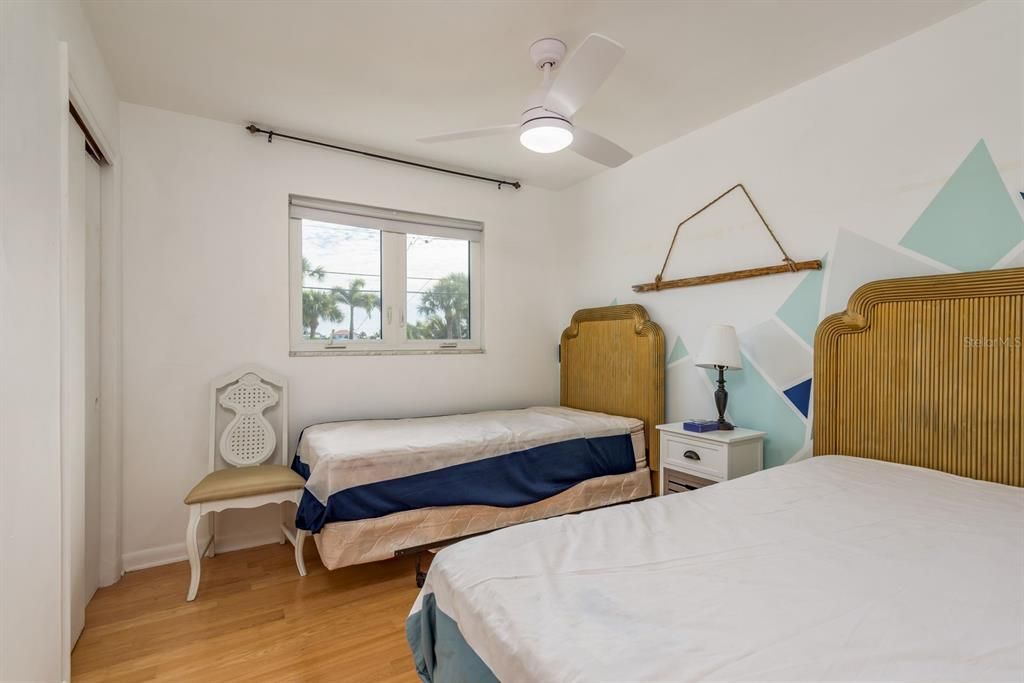 На продажу: $1,175,000 (4 спален, 3 ванн, 2028 Квадратных фут)