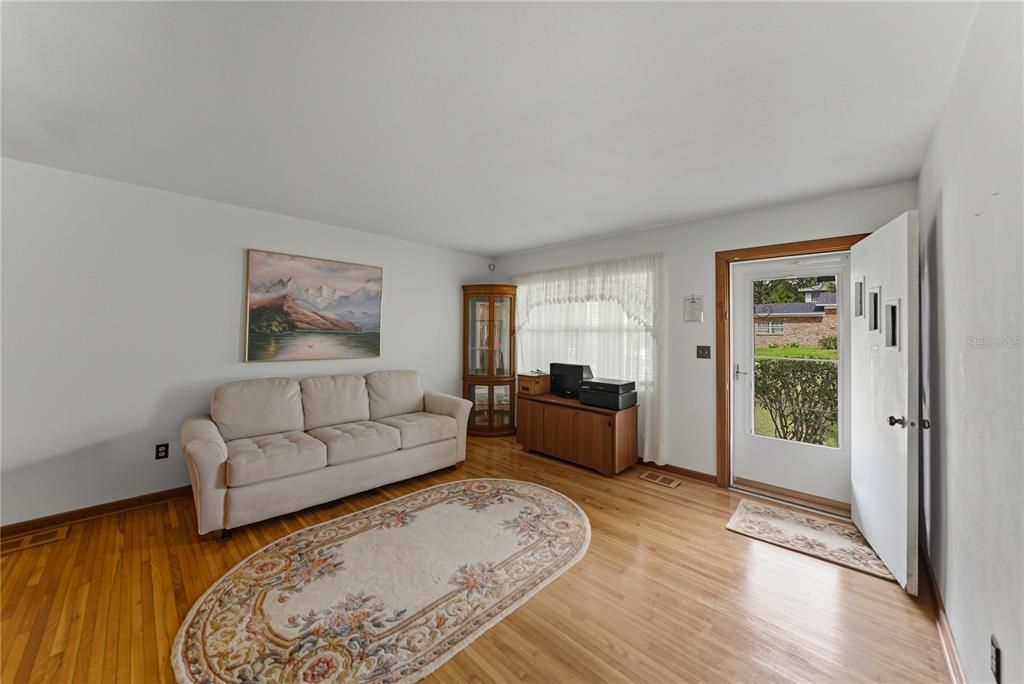 待售: $359,999 (3 贝兹, 2 浴室, 1313 平方英尺)