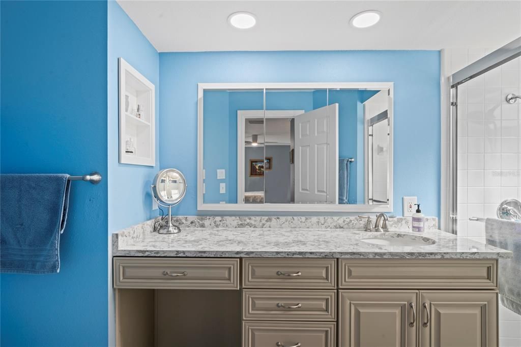 For Sale: $378,000 (2 beds, 2 baths, 1752 Square Feet)