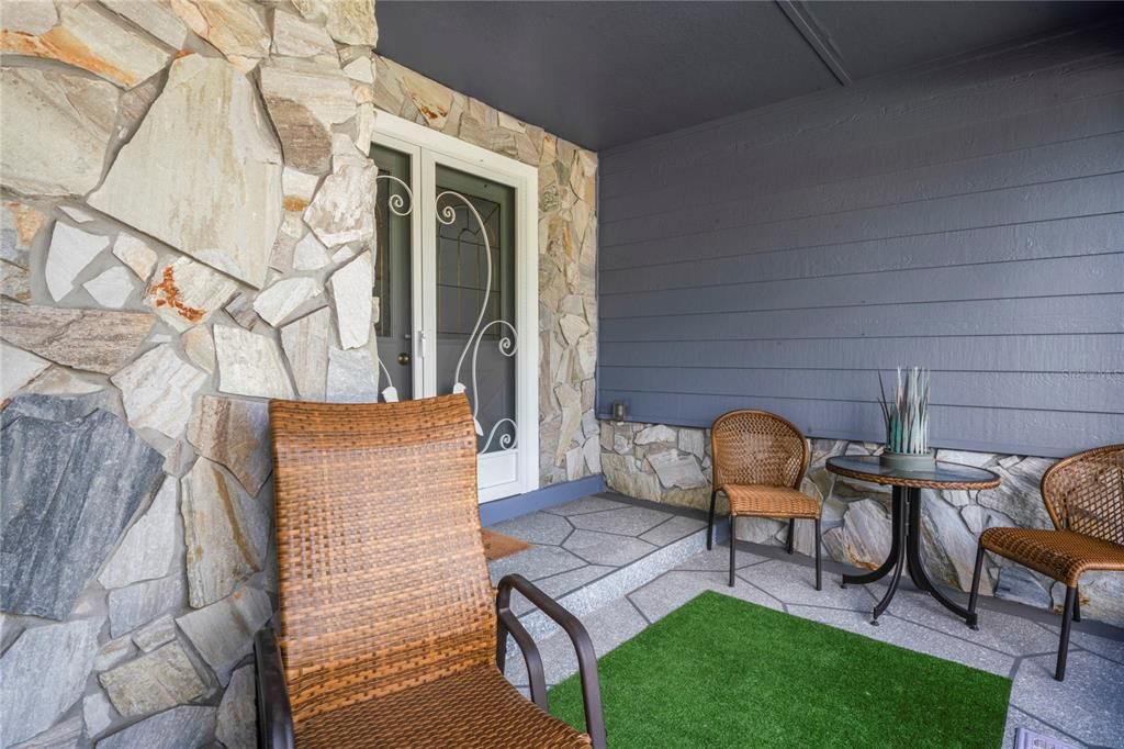 For Sale: $378,000 (2 beds, 2 baths, 1752 Square Feet)