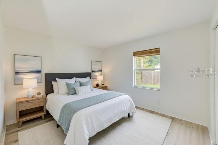 Activo con contrato: $429,900 (5 camas, 2 baños, 2002 Pies cuadrados)