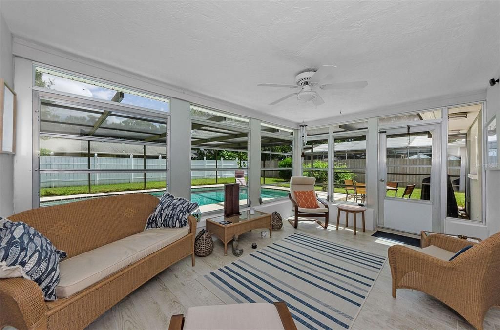 Active With Contract: $3,500 (2 beds, 2 baths, 1379 Square Feet)