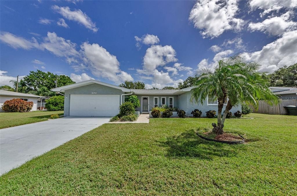 Active With Contract: $3,500 (2 beds, 2 baths, 1379 Square Feet)