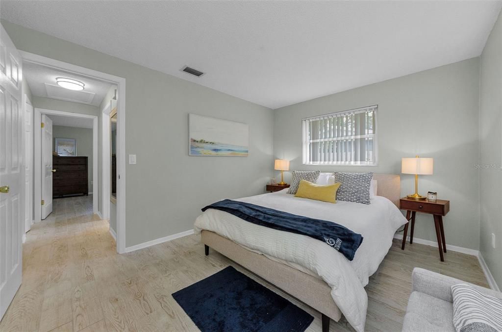 Active With Contract: $3,500 (2 beds, 2 baths, 1379 Square Feet)