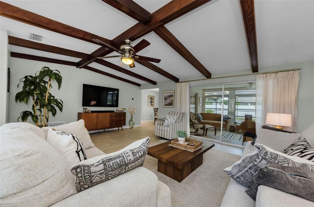 Active With Contract: $3,500 (2 beds, 2 baths, 1379 Square Feet)