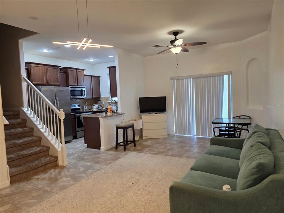 В аренду: $2,300 (3 спален, 2 ванн, 1288 Квадратных фут)